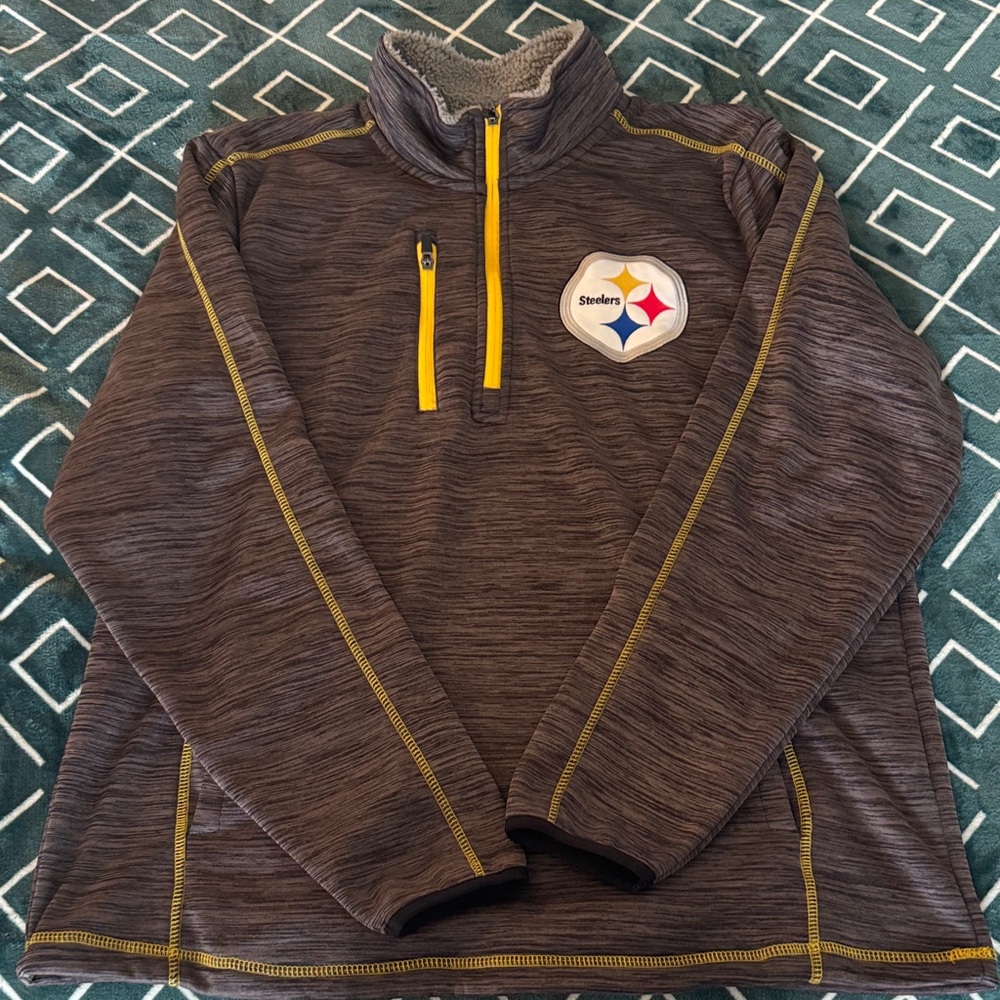 Steelers Men's Grey Quarter-Zip Sweatershirt